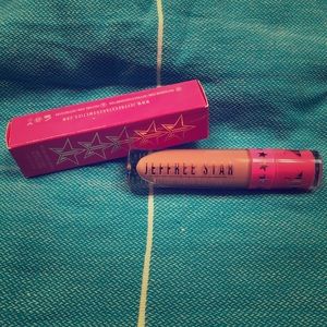 Jeffree Star “skin tight” liquid lip
